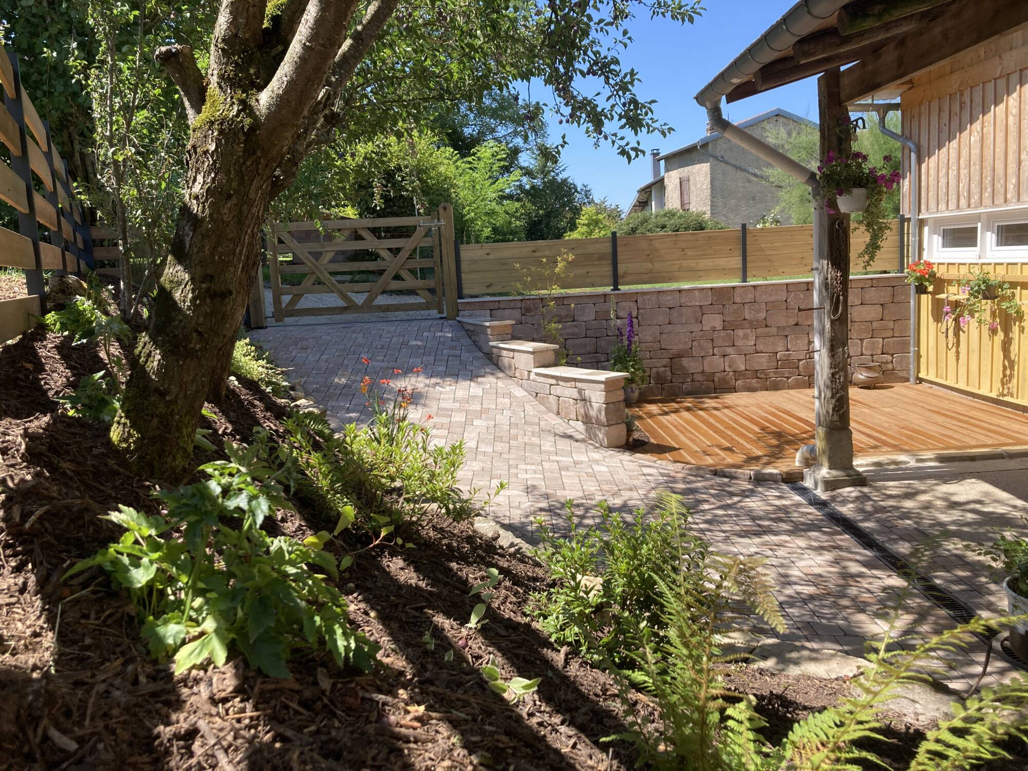IMG_2901 | Au Jardin de la Coline Massifs Golbey 1